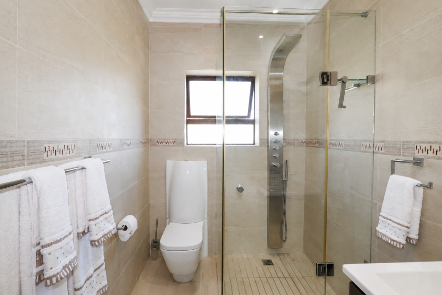 3 Bedroom Property for Sale in Waves Edge Western Cape